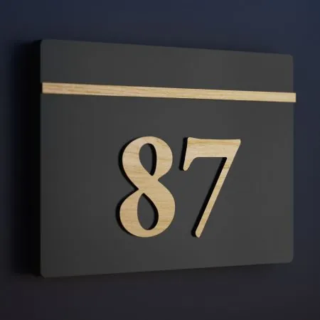 Plaque numéro de rue personnalisée en bois et plexiglas : Bernini